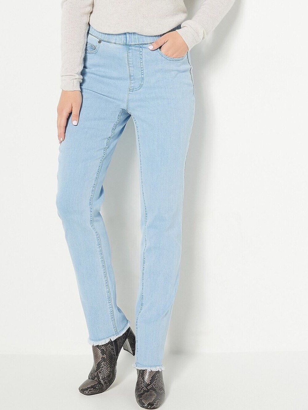 Isaac Mizrahi Live Denim Frayed Hem Pull On Jeans Light Petite Women's 12